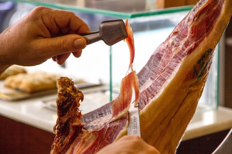 Vente de jambon cru et jambon blanc artisanal à Saint-Marcellin, Saint-Marcellin, SCEA BRUN